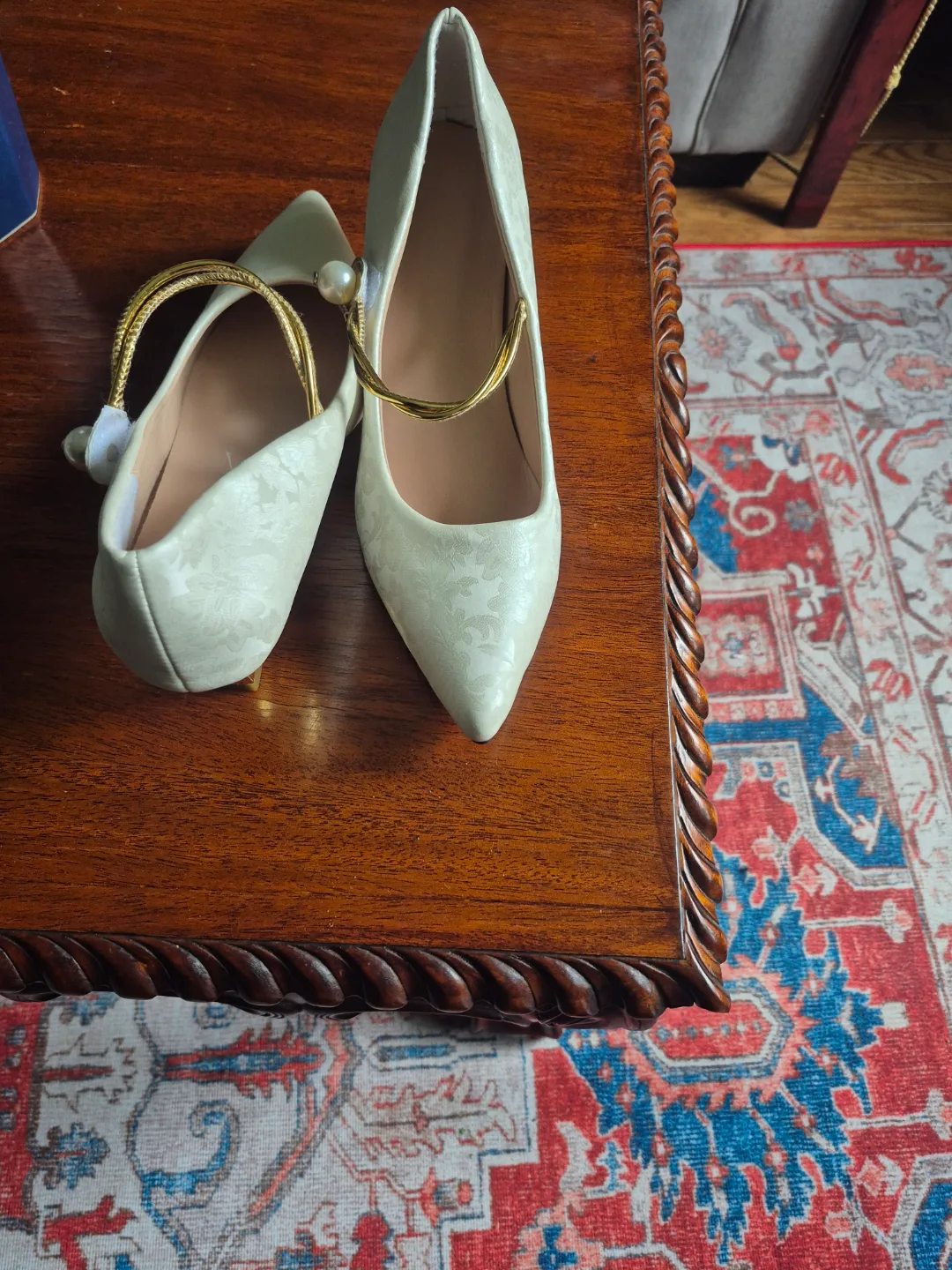 Elegant beige  ladies  shoes thumbnail