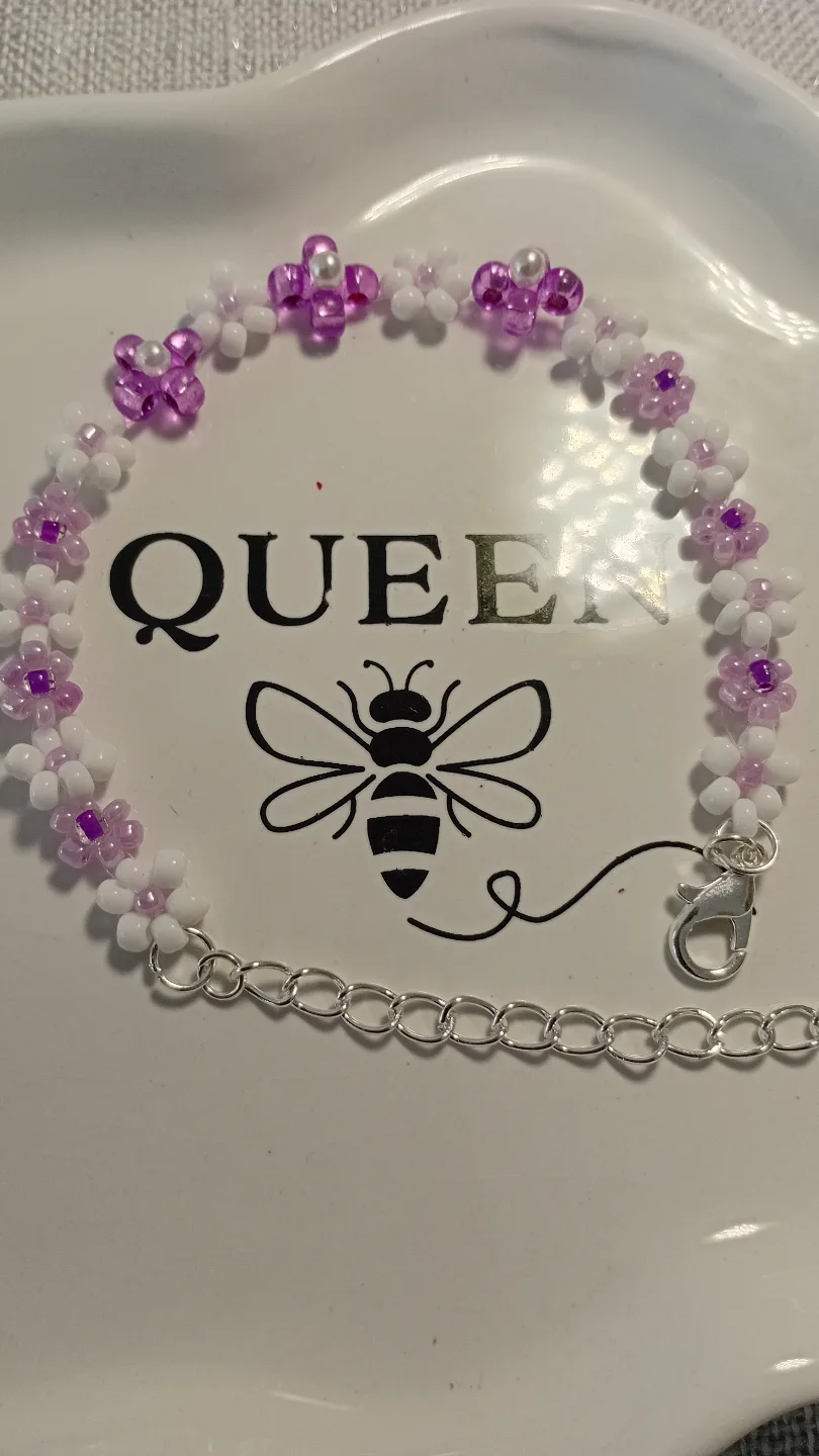 Handmade Beaded Bracelet - Purple and White Flowers image indicator(2)