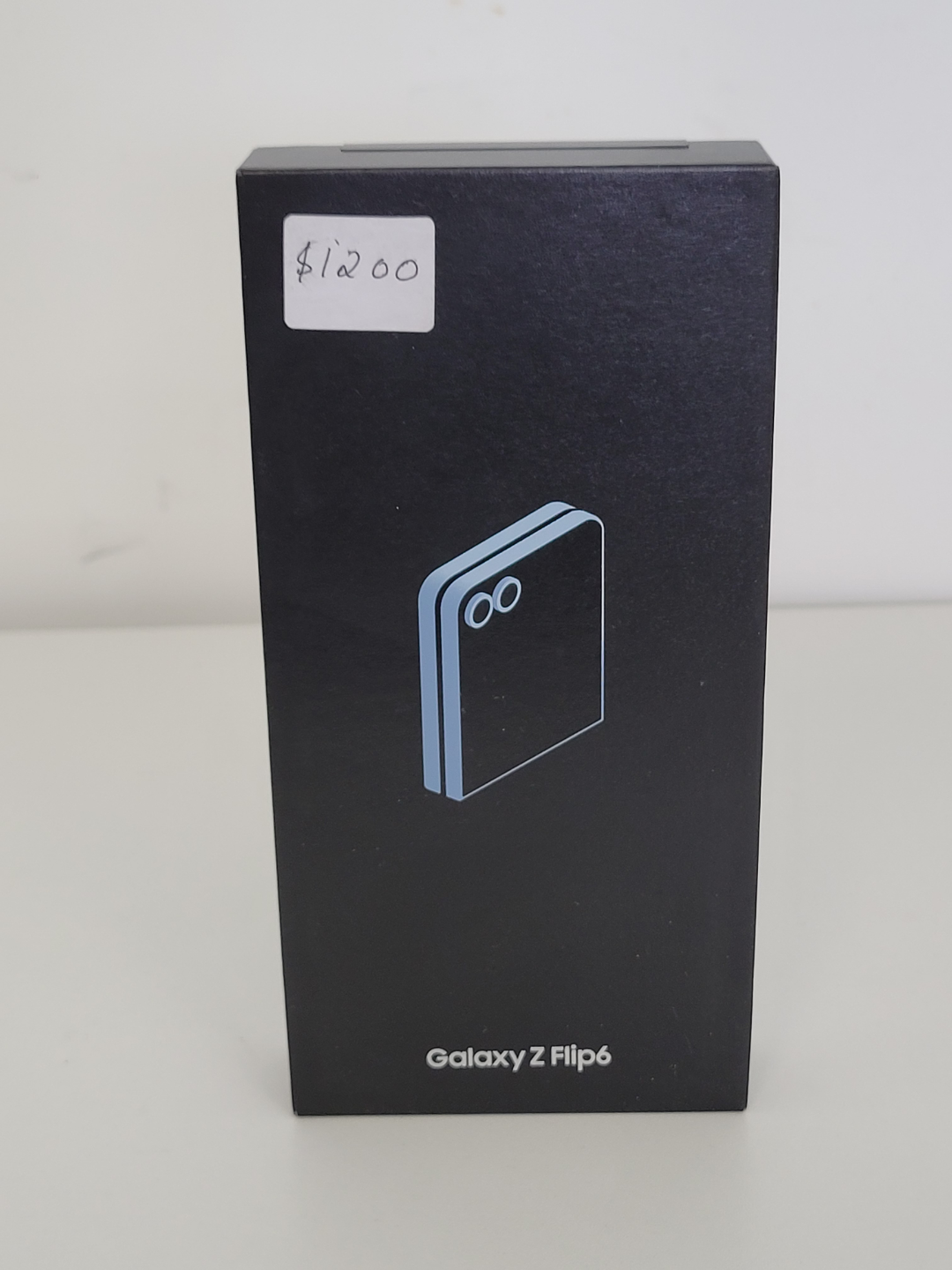 Samsung Galaxy Z Flip6 - Brand New in Box - photo 2