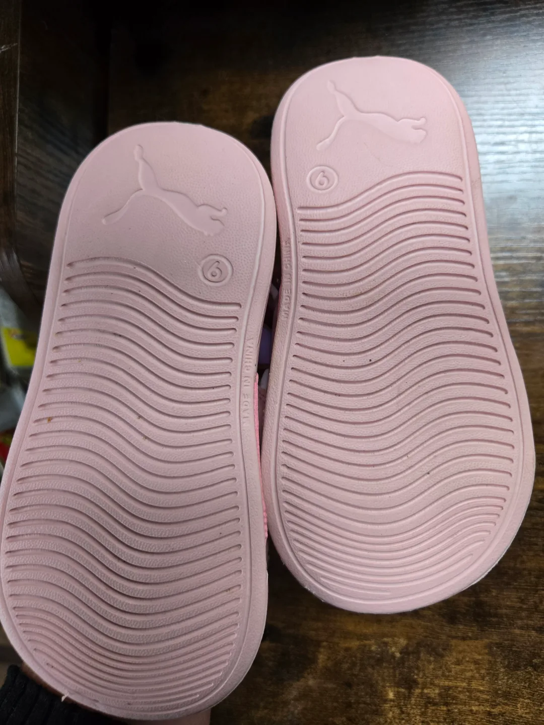 Girls Puma Sandals image indicator(3)