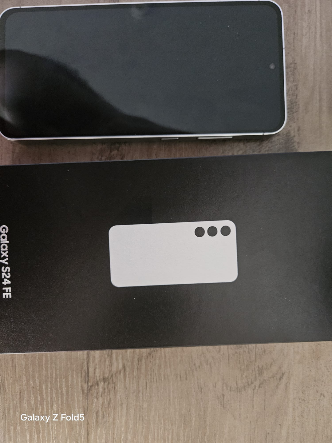 Samsung Galaxy S24 FE Smartphone - Brand New in Box - photo 3
