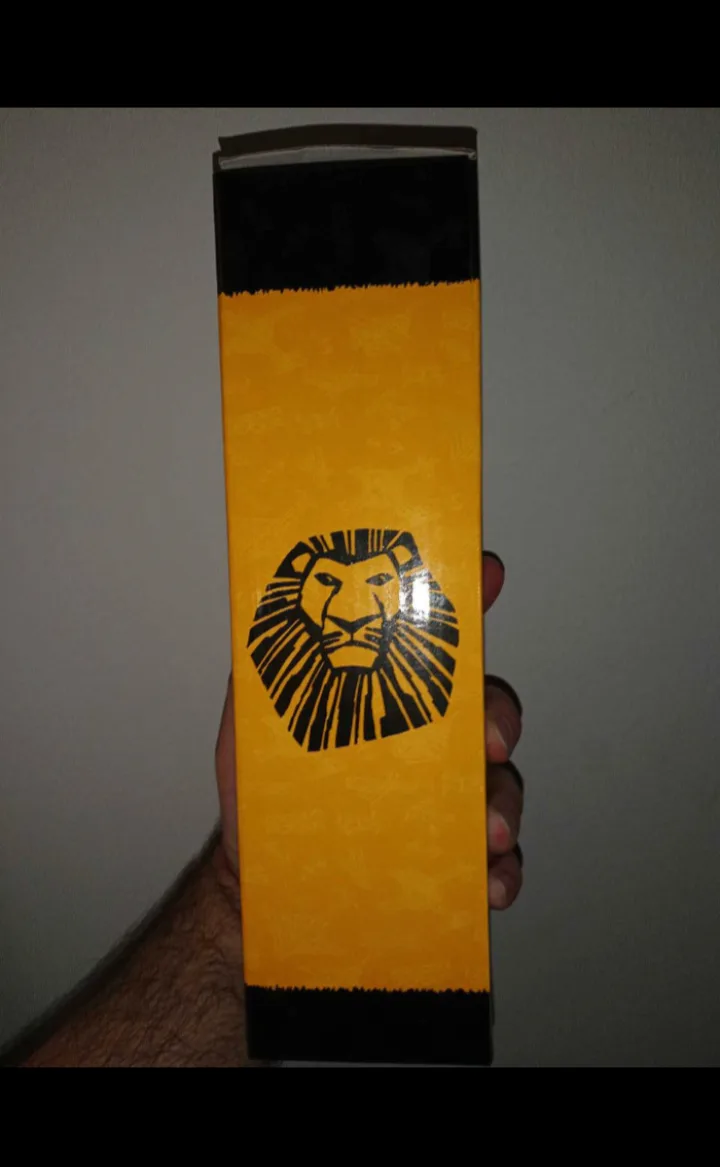 Disney's The Lion King The Musical - Metal Water Bottle image indicator(3)