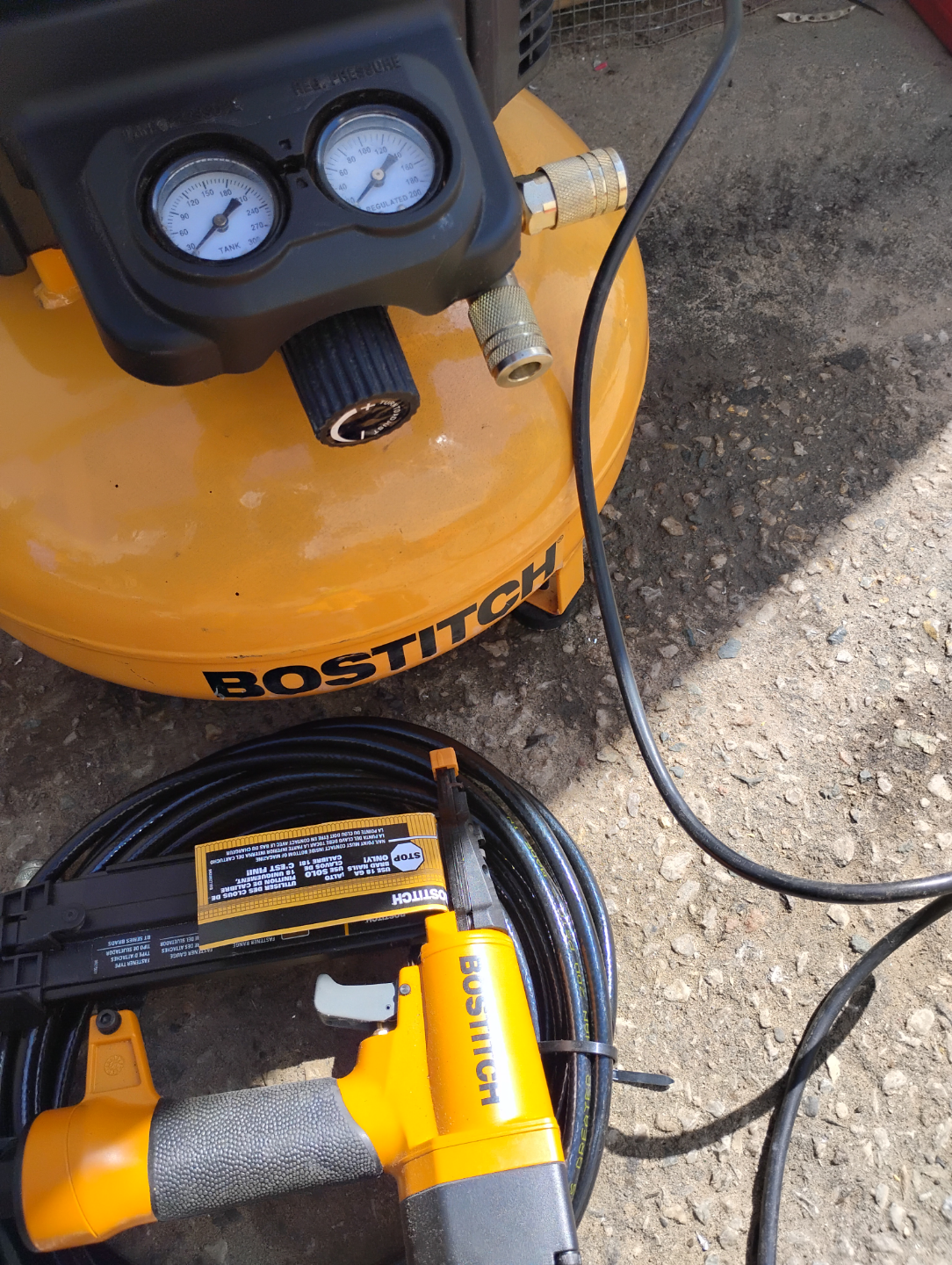 Air Compressor - photo 3