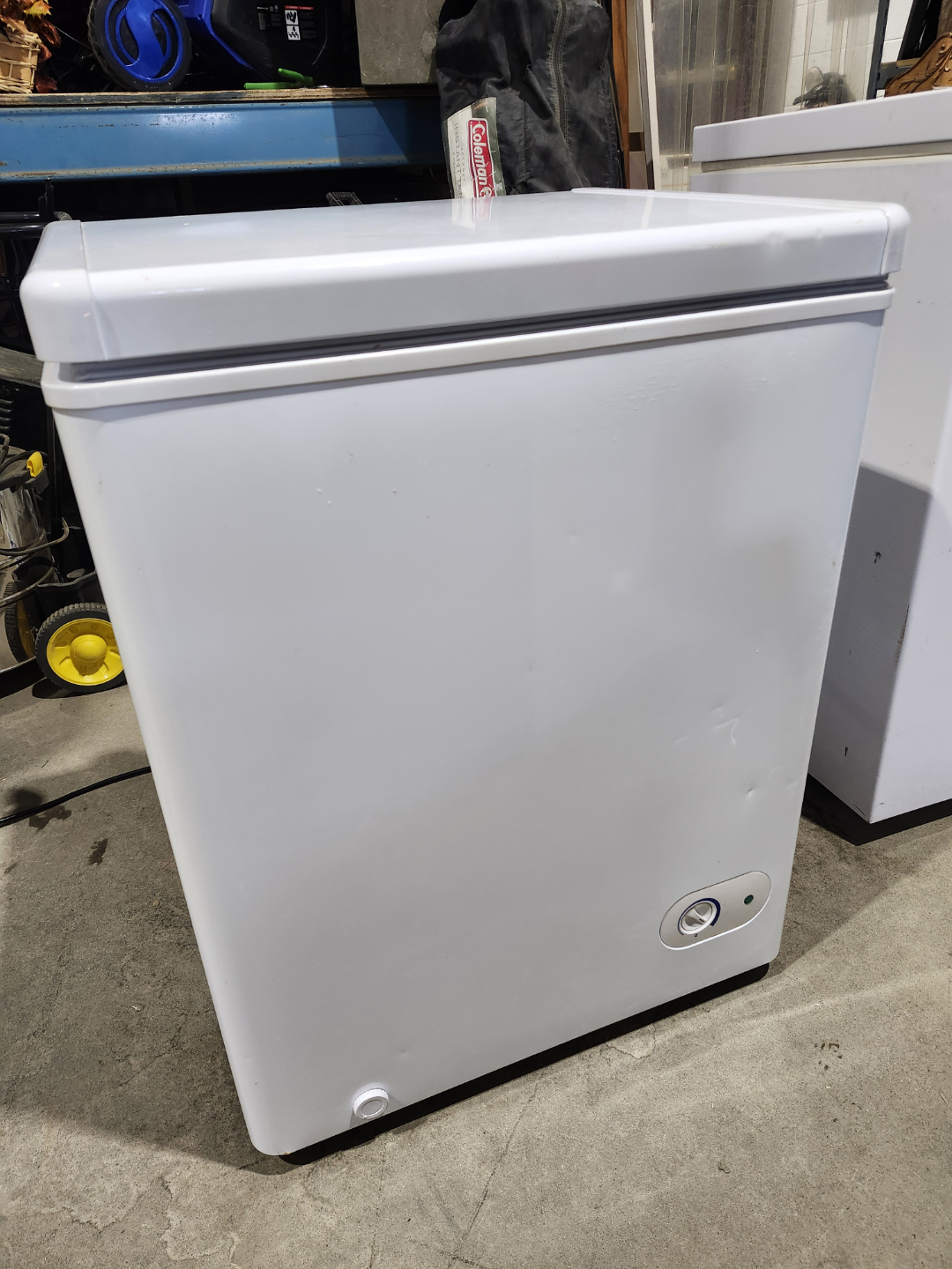Danby White Chest Freezer - 3.6 cu.ft - photo 3