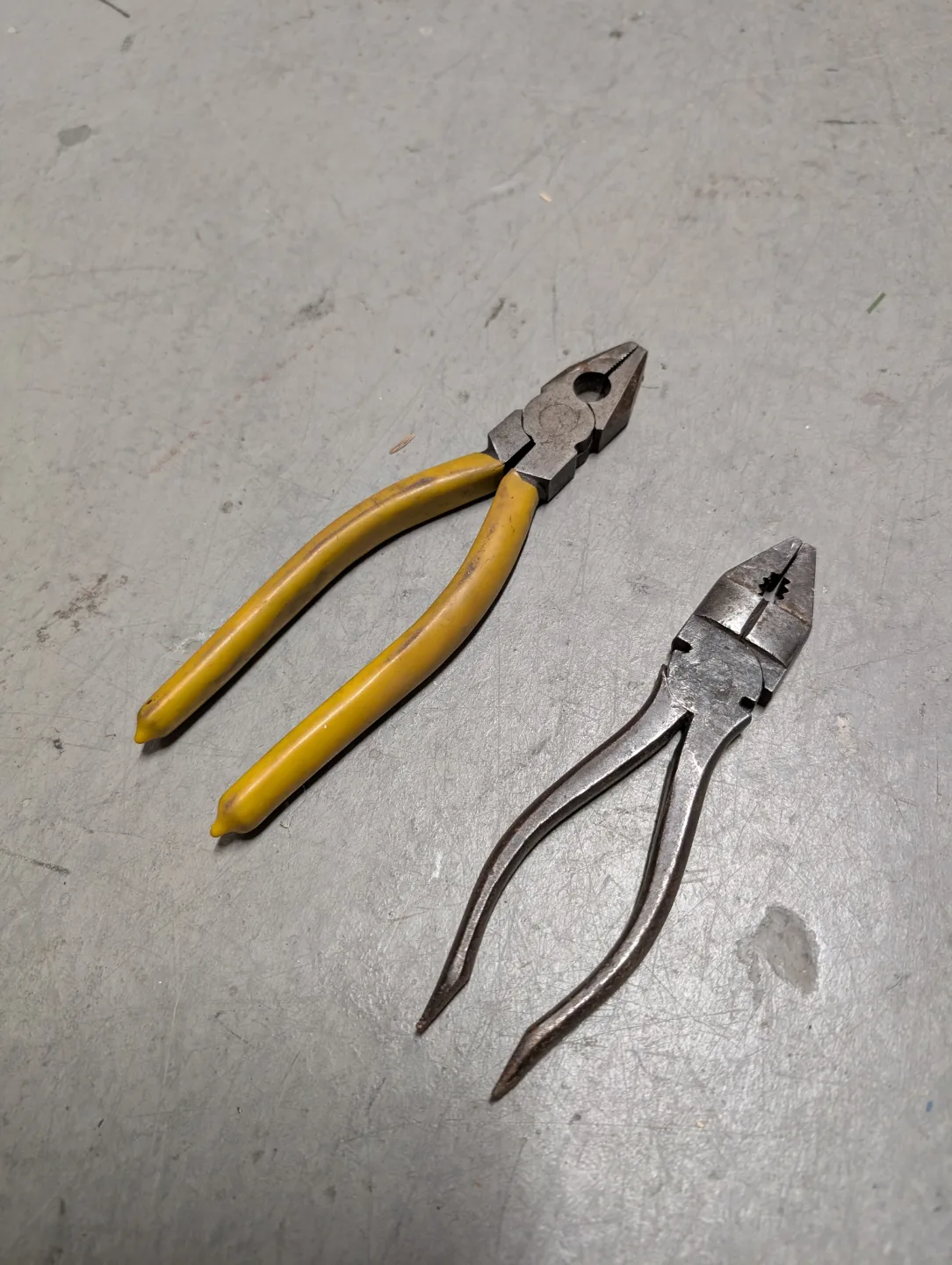 2 Pair of Pliers thumbnail