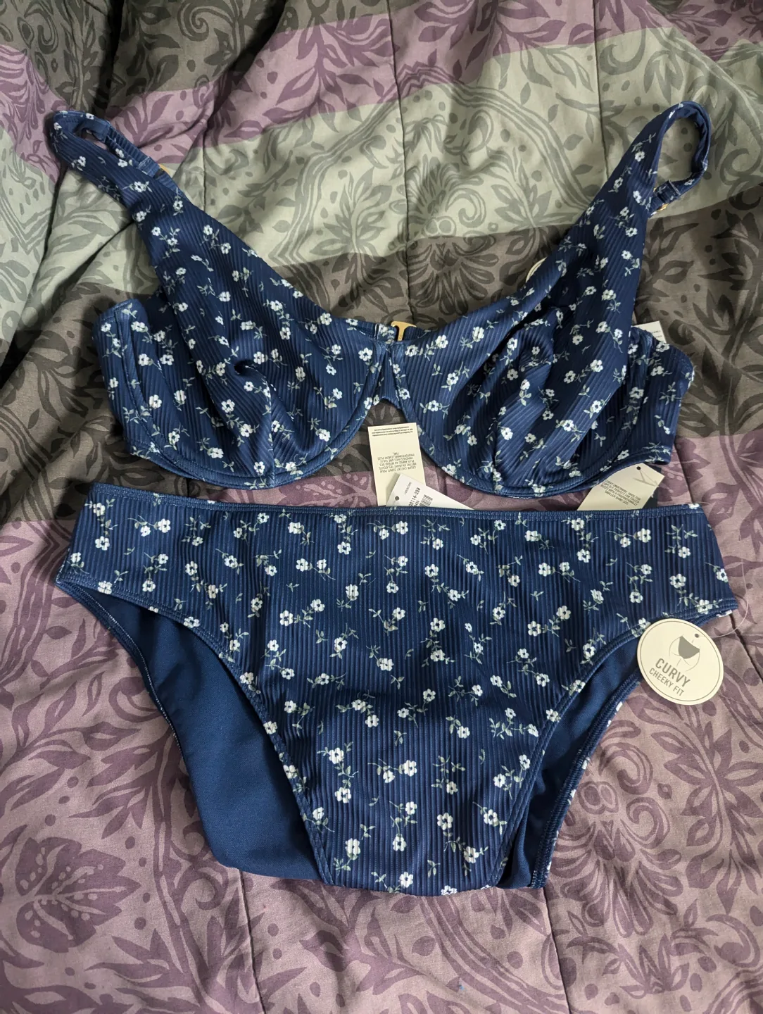 BNWT Hollister Curvy Bikini Set - Size XL- XXL - Floral Print thumbnail