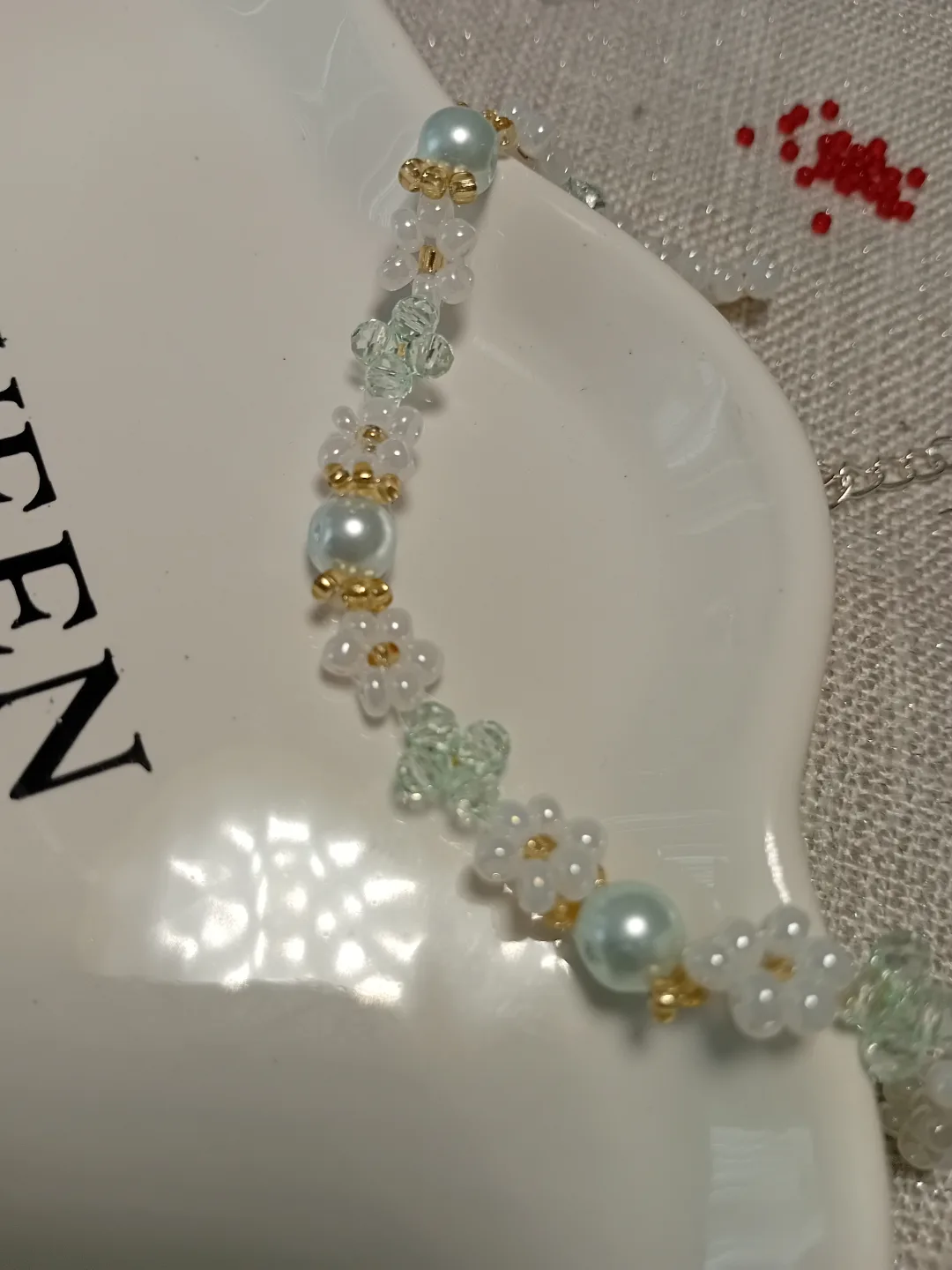 Beaded Bracelet - Mint Green and White Flowers image indicator(4)