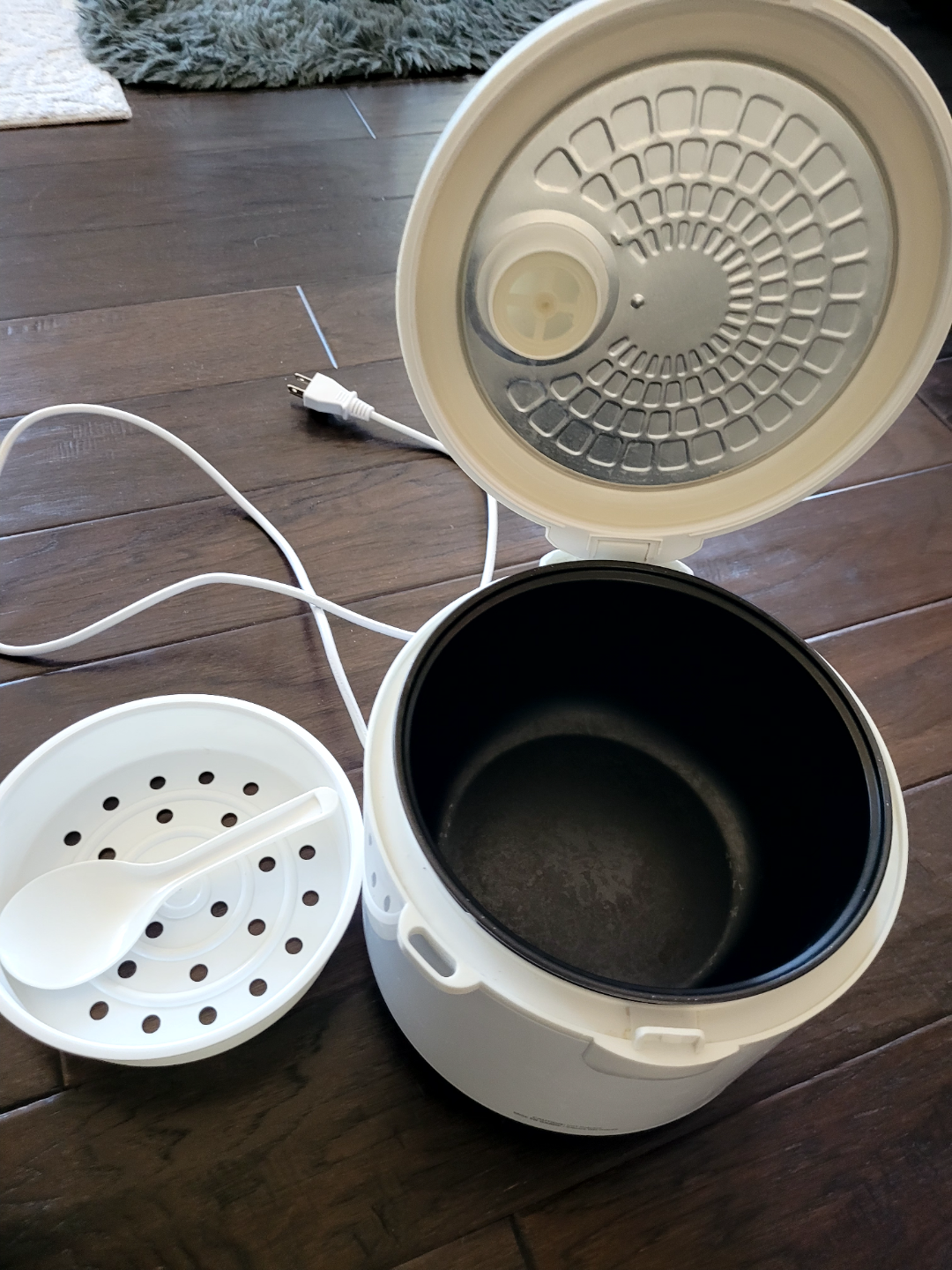 White Electric Rice Cooker🧡