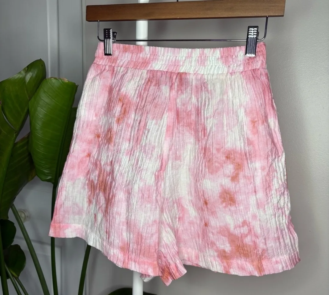 Zara Crinkle Pink Tie-Dye Shorts NEW image indicator(8)