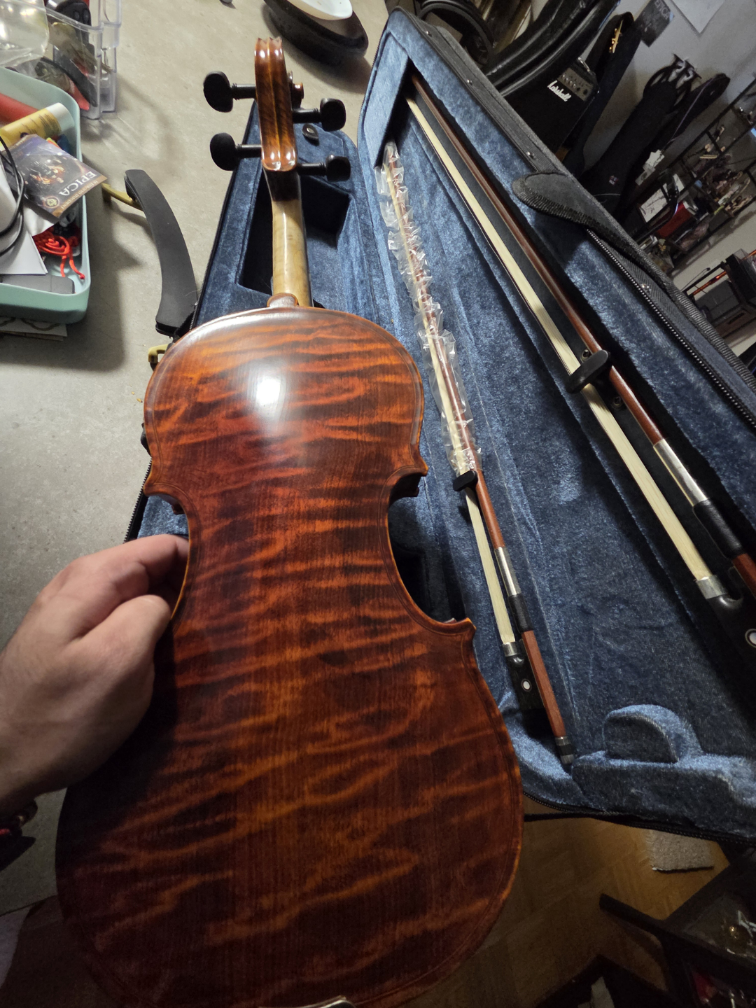Violin with case and two bows - photo 4