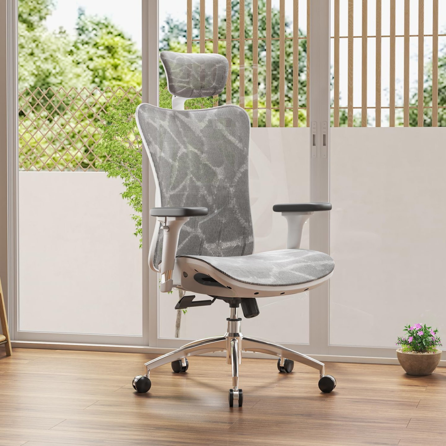SIHOO ergonomic chair with adjustable headres - photo 2
