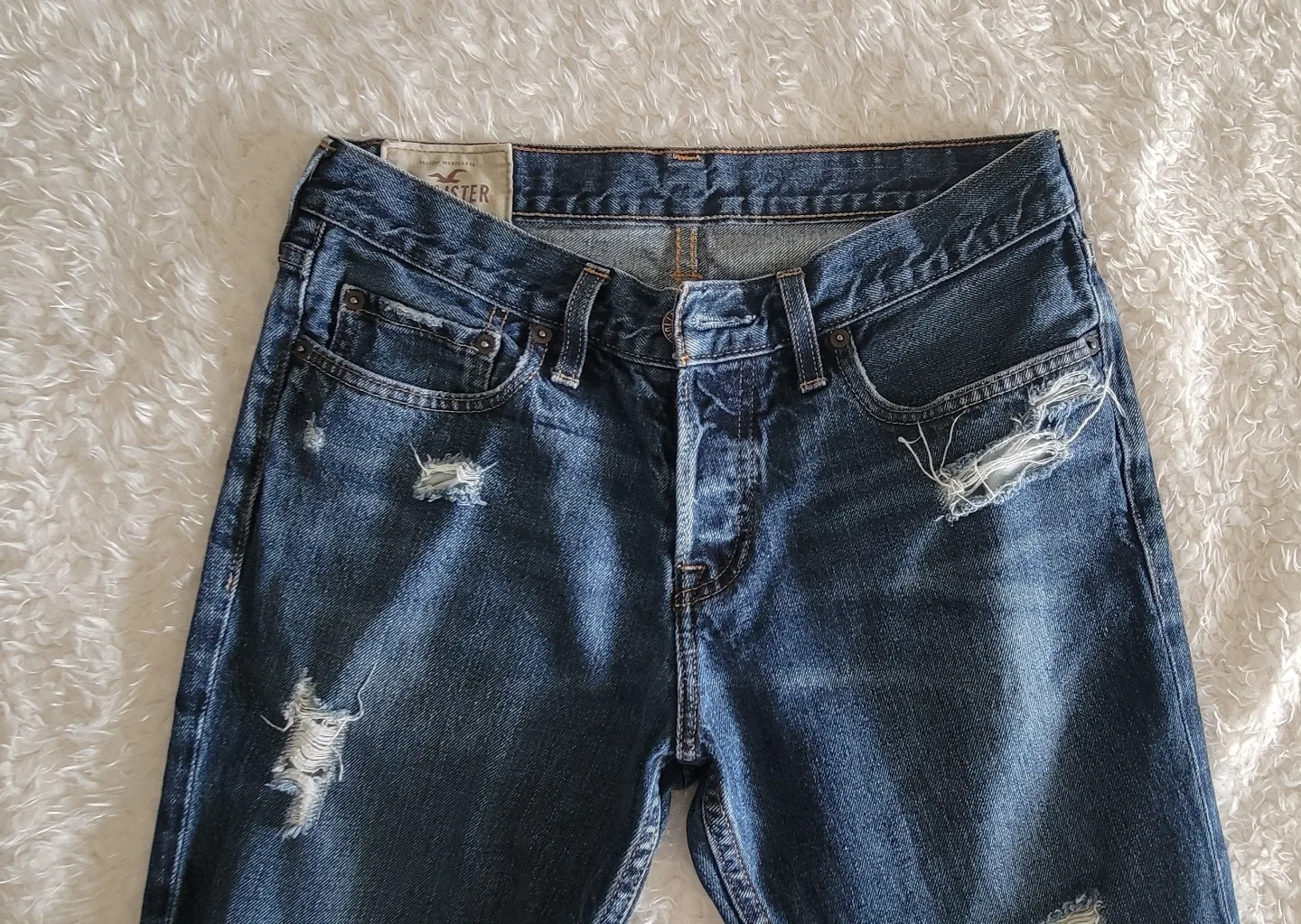 Hollister Men's Distressed Jeans - Size W30 x L30 image indicator(6)