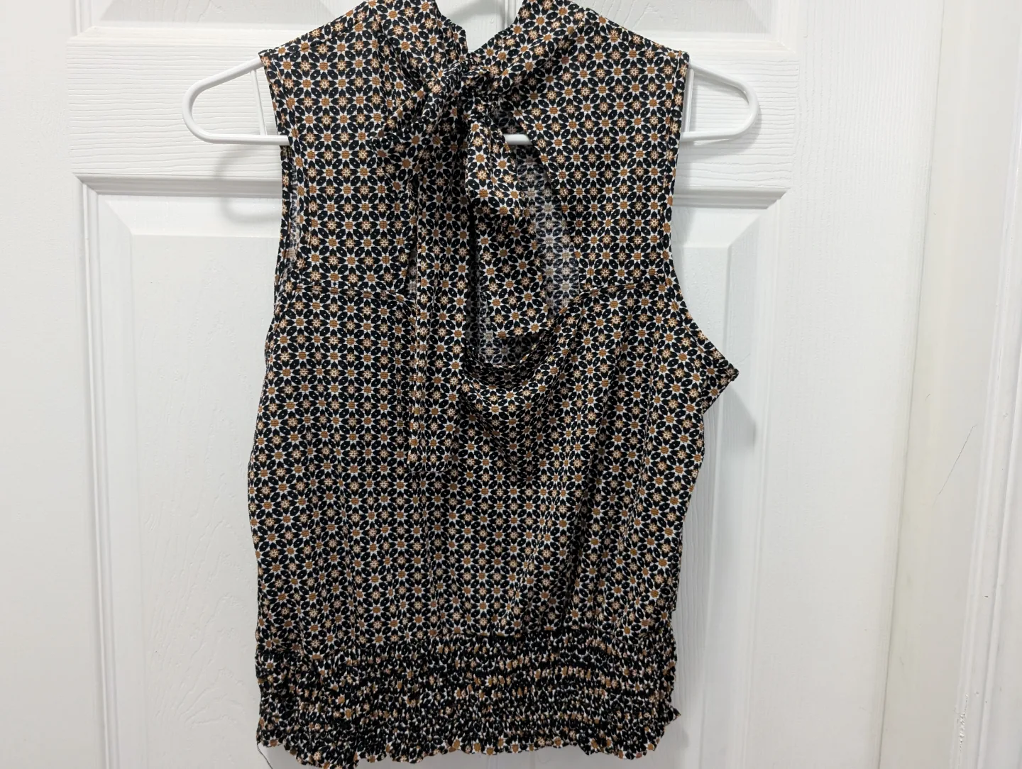 Women's sleeveless blouse, Tie at the back thumbnail