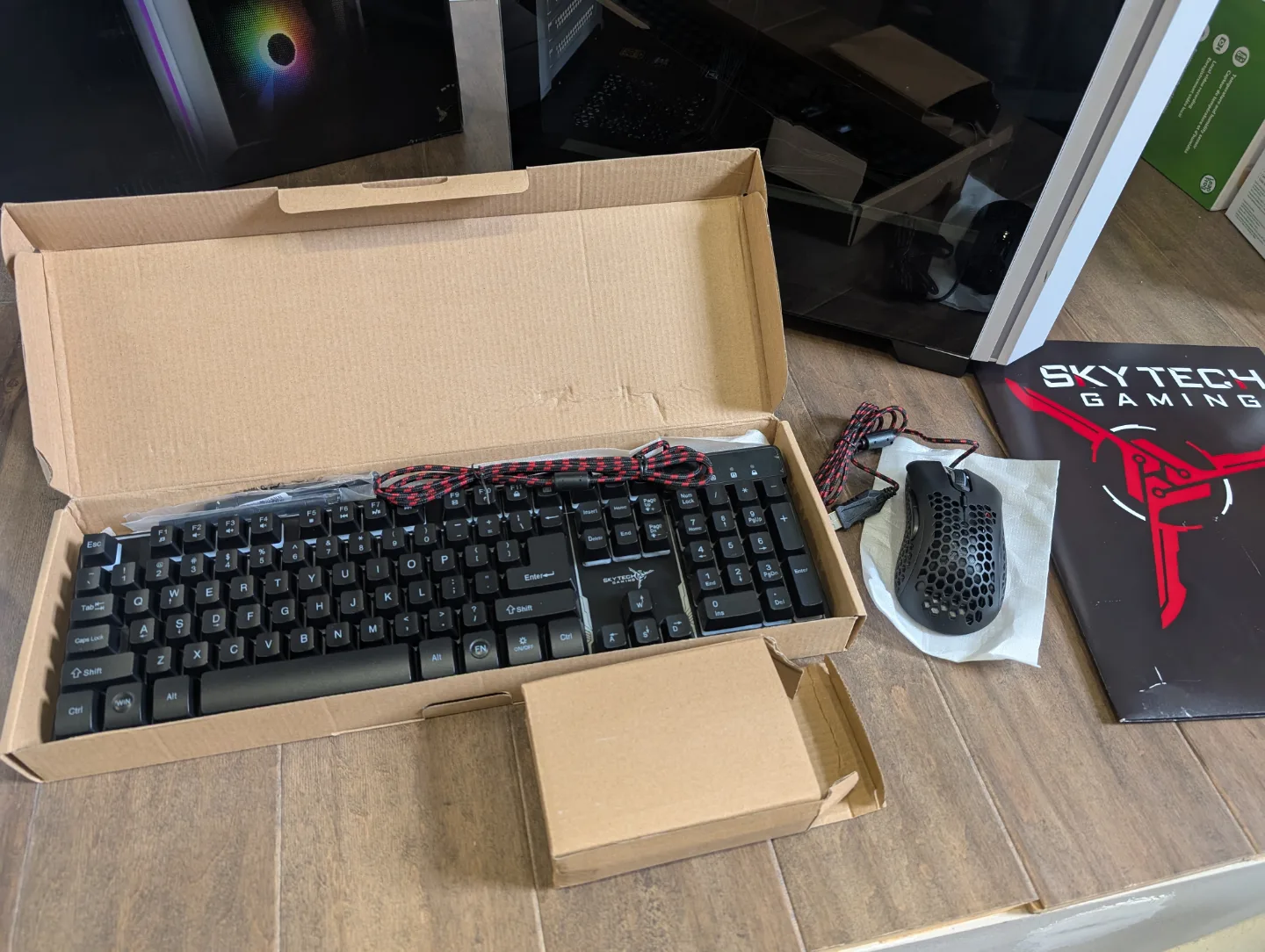 Brand New Skytech Chronos Gaming Computer For Sale image indicator(5)