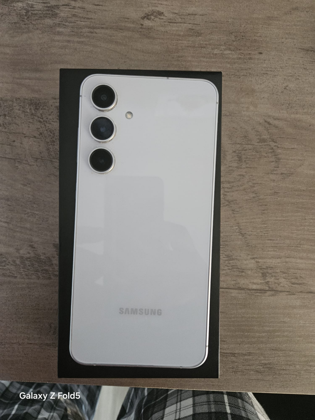 Samsung Galaxy S24 FE Smartphone - Brand New in Box - photo 4