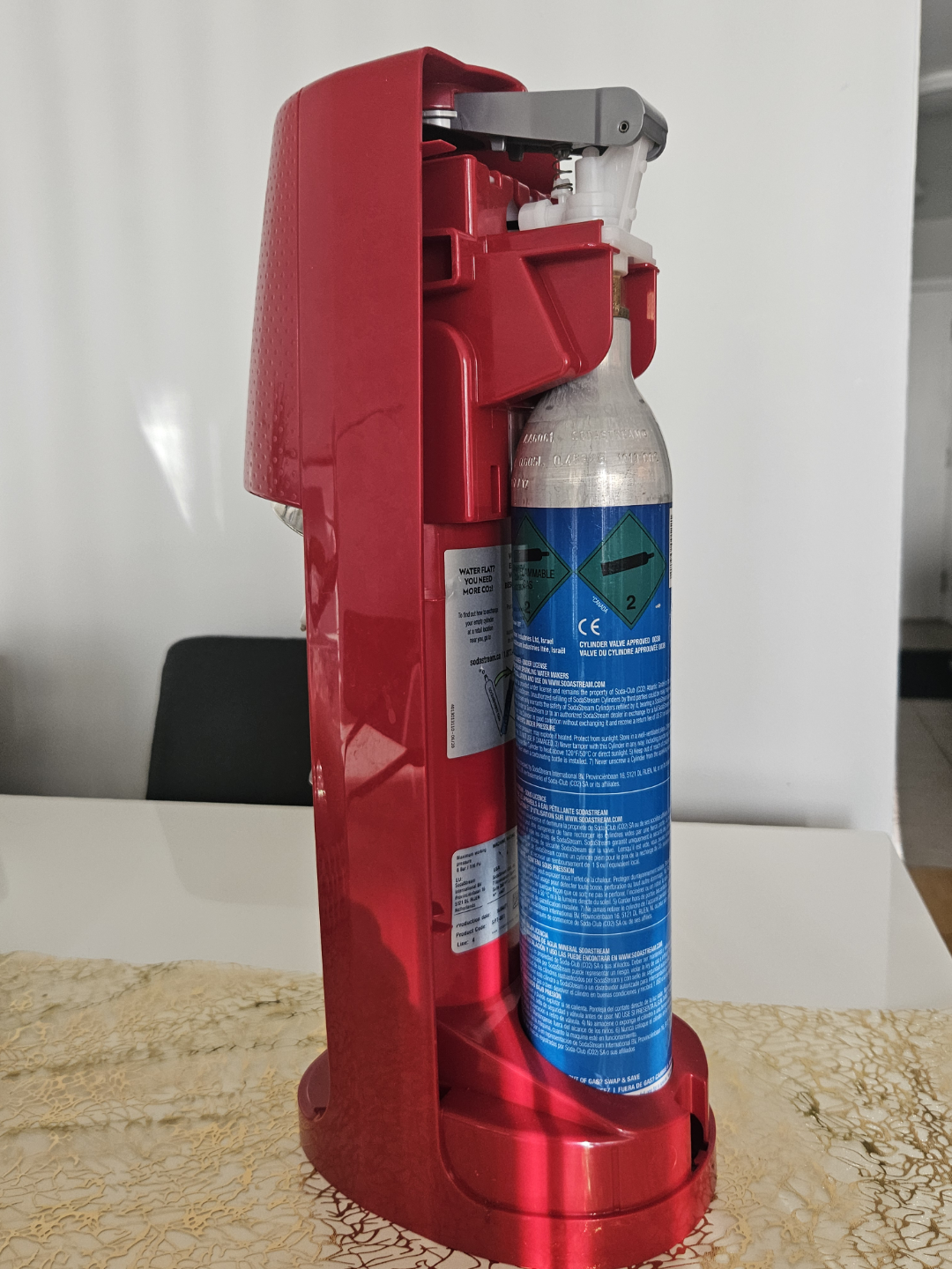 SodaStream Red Sparkling Water Maker - photo 2