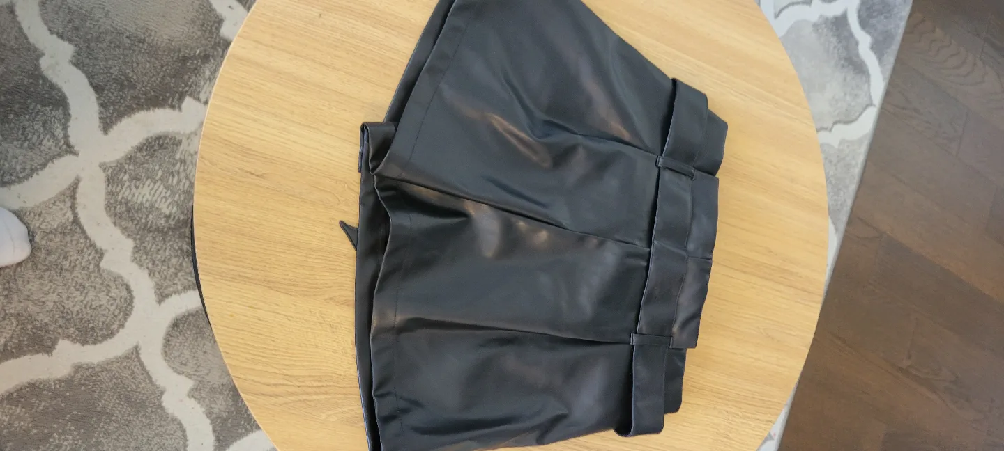 Forever 21 Black Faux Leather Shorts with Belt image indicator(7)