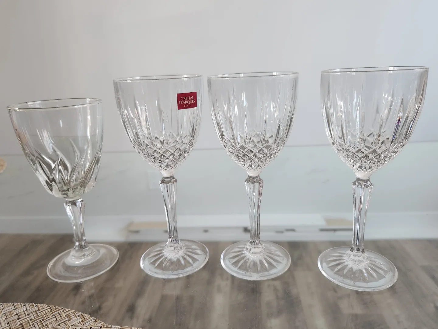 Cristal d'Arques Constance White Wine Glasses - Set of 4 image indicator(2)