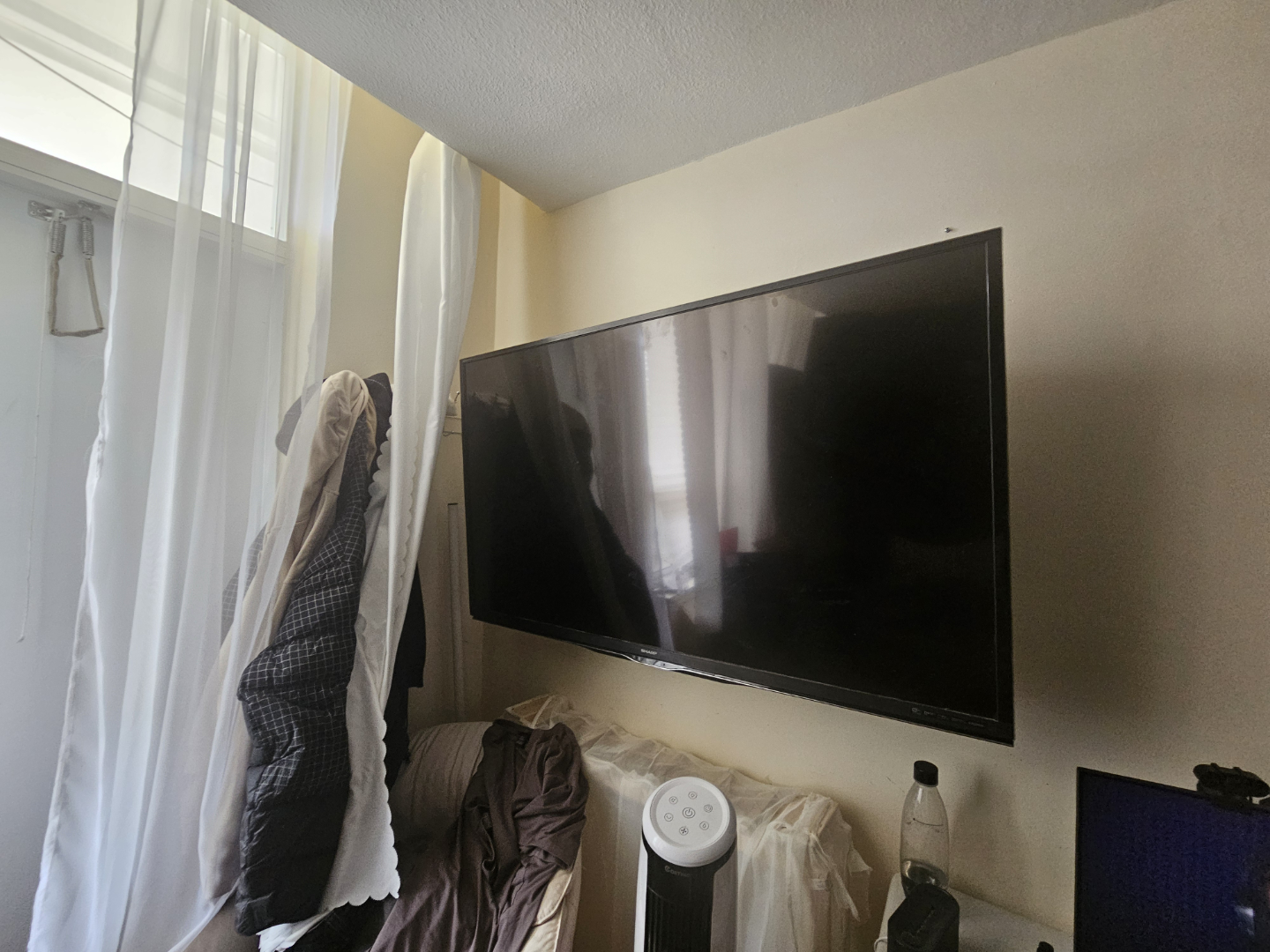 Sharp Aquos LC-60LE840U
