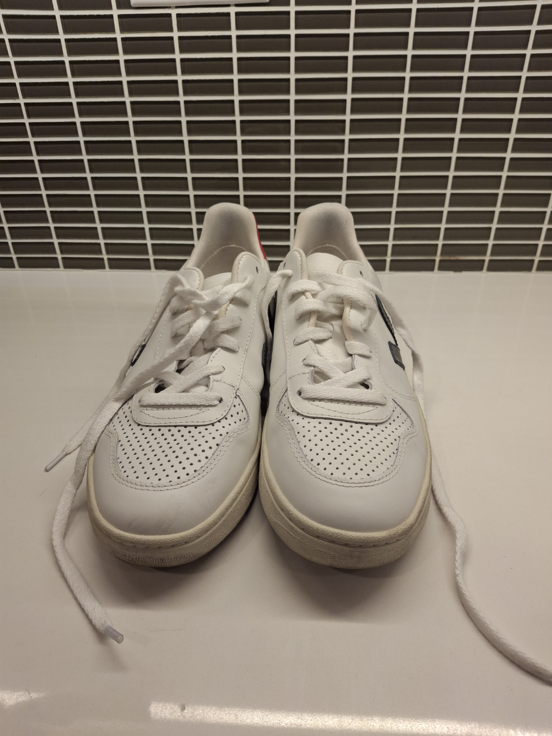 VEJA Esplar Sneakers - White/Navy/Red - Women's Size 39 - photo 3