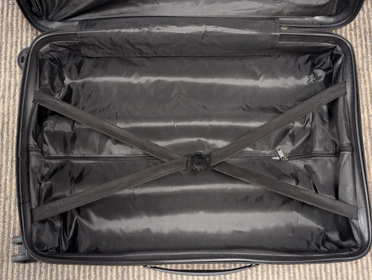 Grey Luggage Spinner Wheels Medium Size image indicator(3)