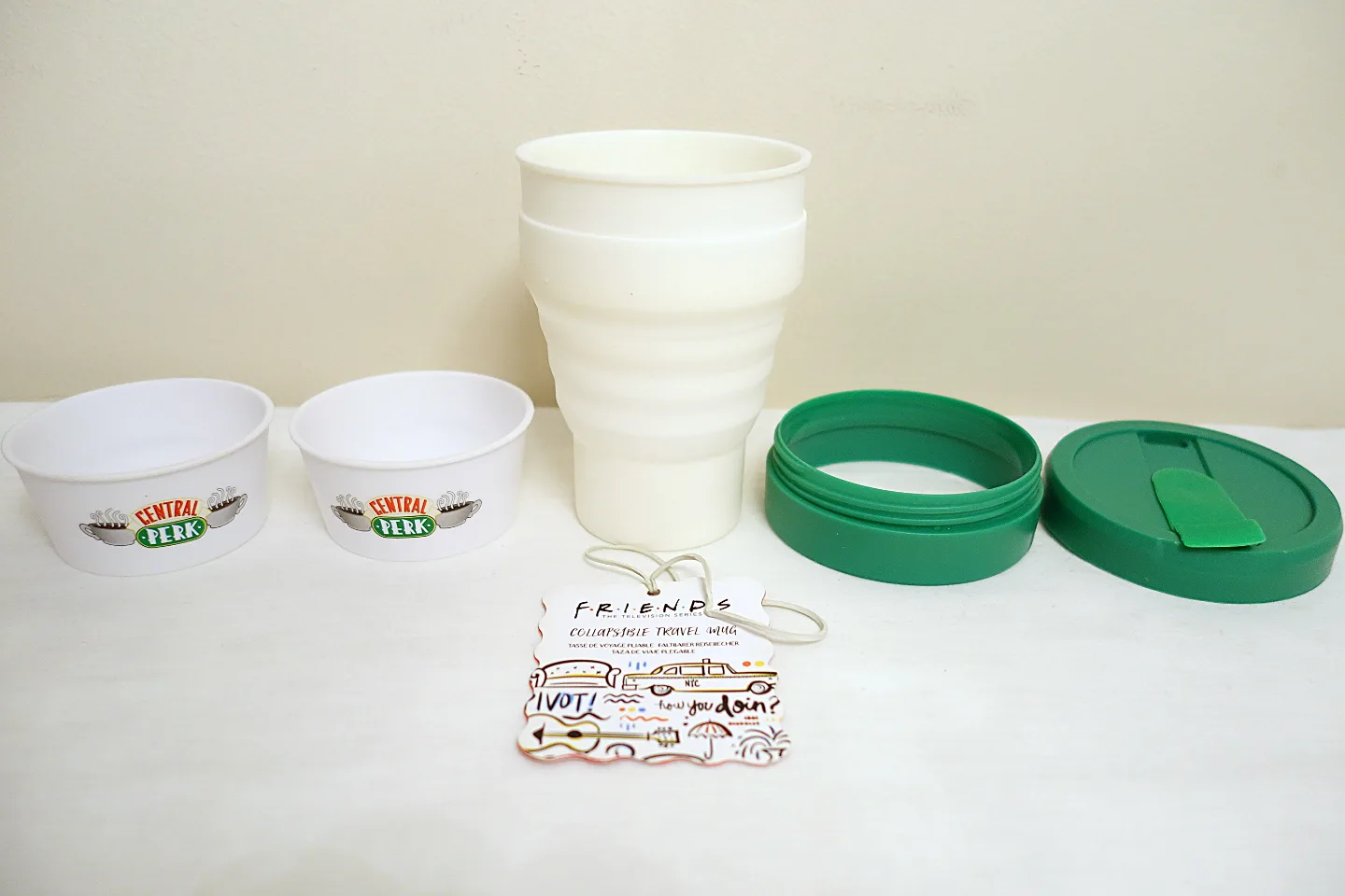 NEW FRIENDS Central Perk 12oz Collapsible Silicone Travel Mug image indicator(2)