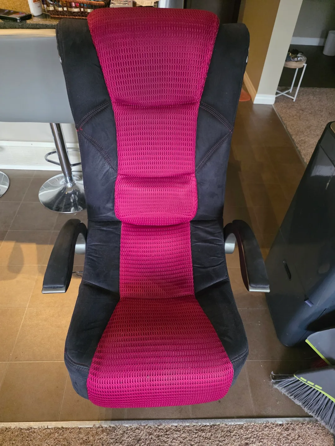 X Rocker Pro Series II 2.1 Wireless Bluetooth Gaming Chair image indicator(2)