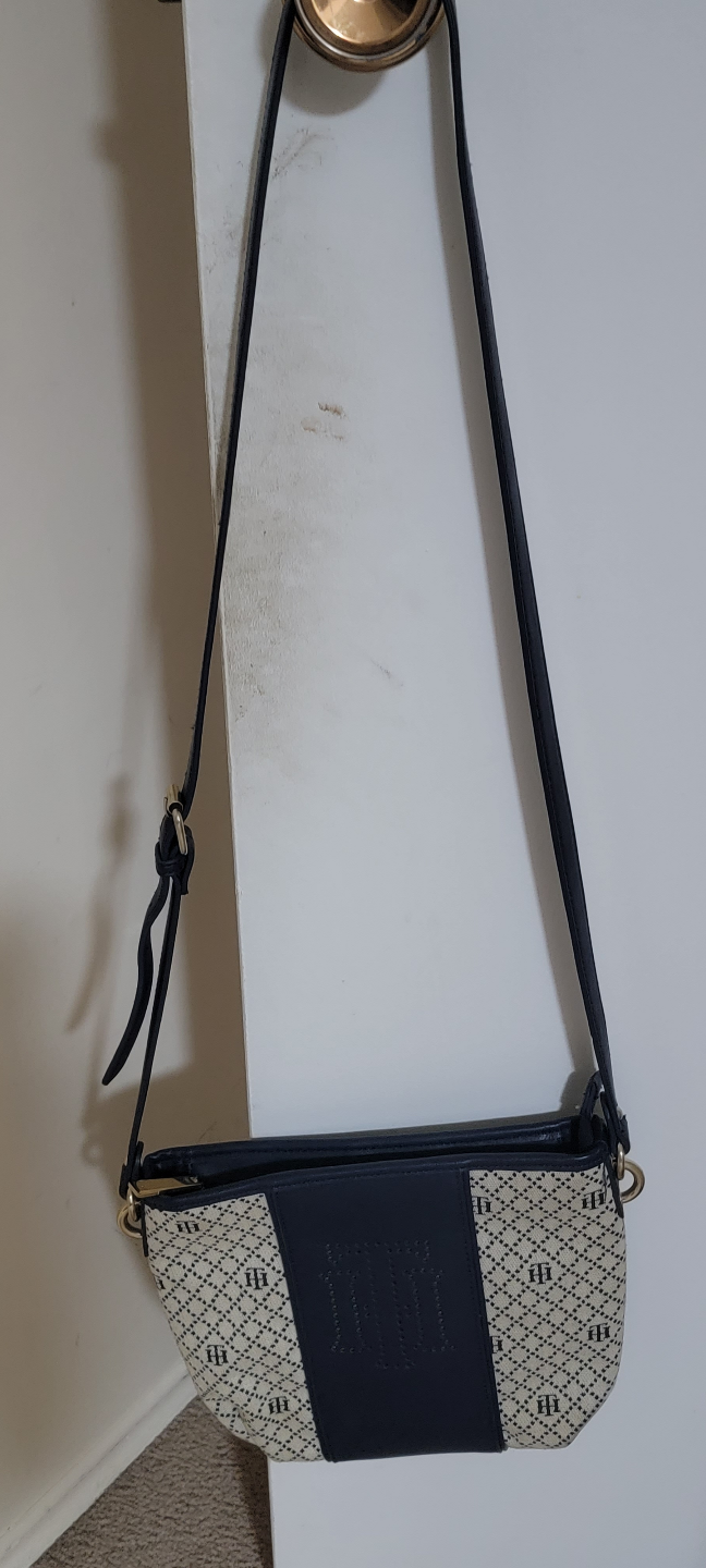 Tommy Hilfiger Crossbody Bag