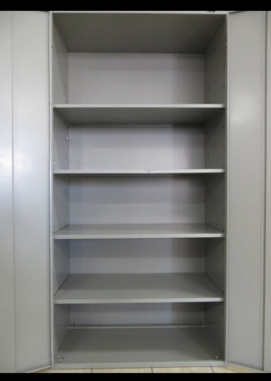 Metal Storage Cabinet, Lock and Key (Adjustable Shelving) - photo 2