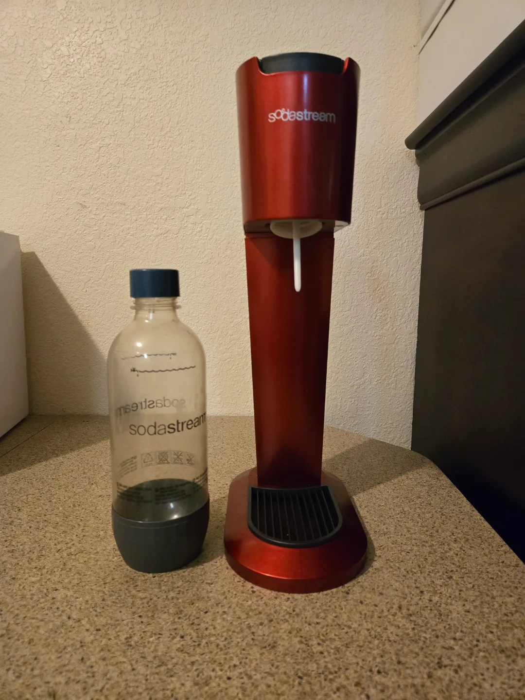 SodaStream Red Sparkling Water Maker thumbnail