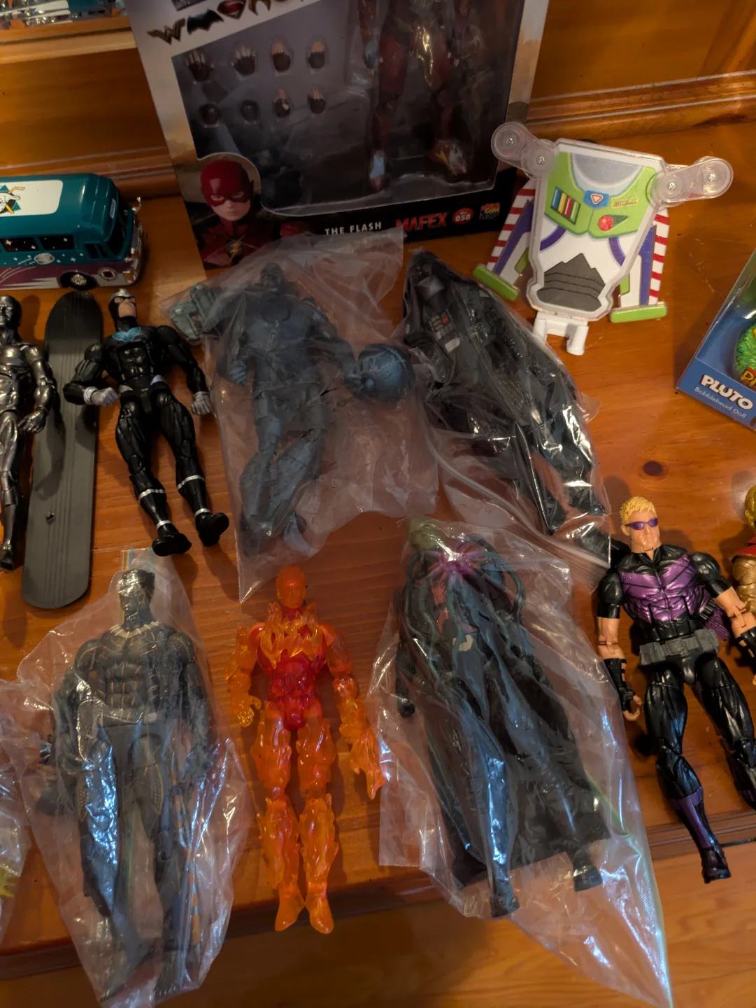 Large Lot of Action Figures image indicator(5)