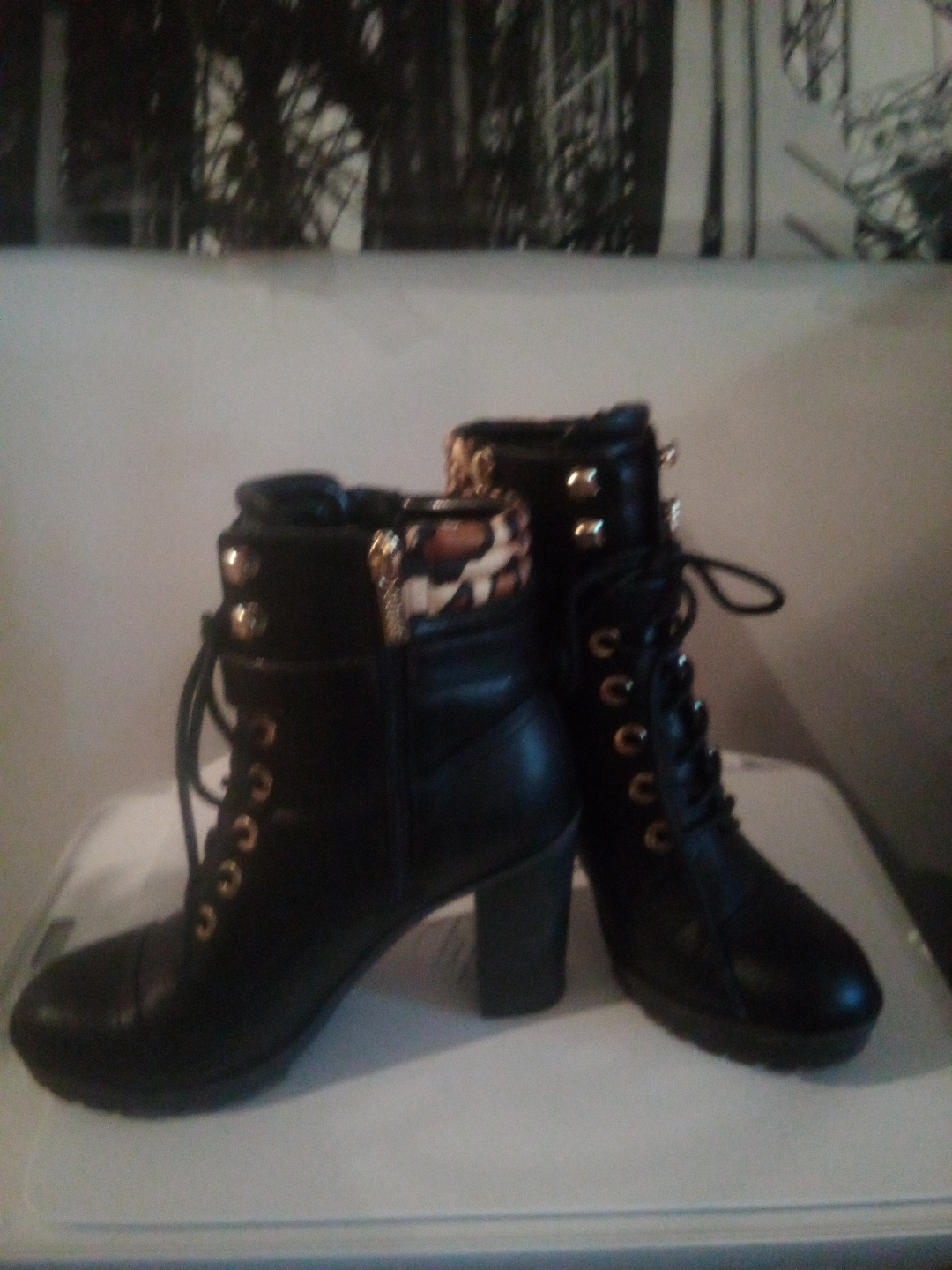 GUESS Black and Leopard Print Ankle Boots - photo 3