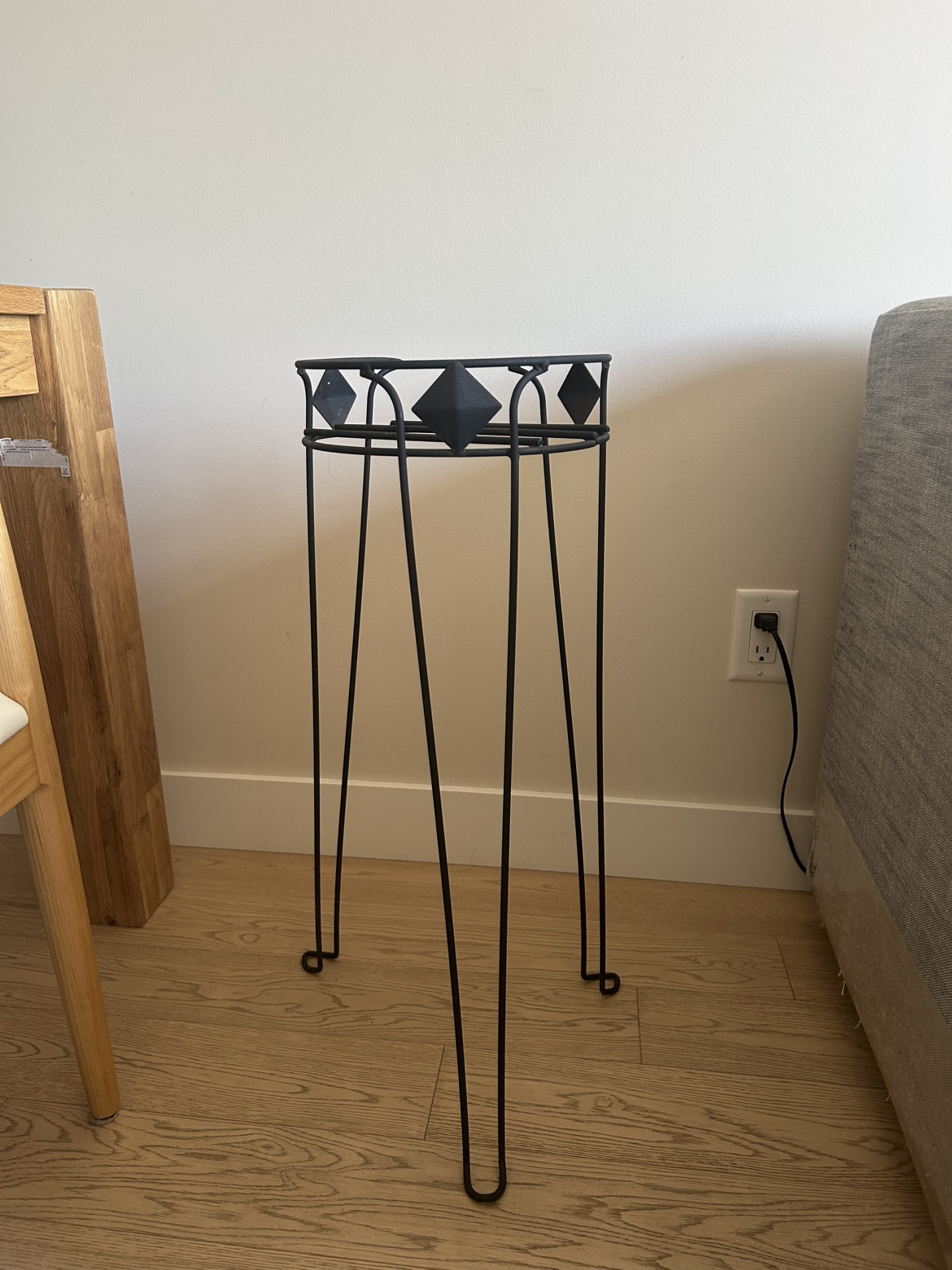 Black Metal Plant Stand