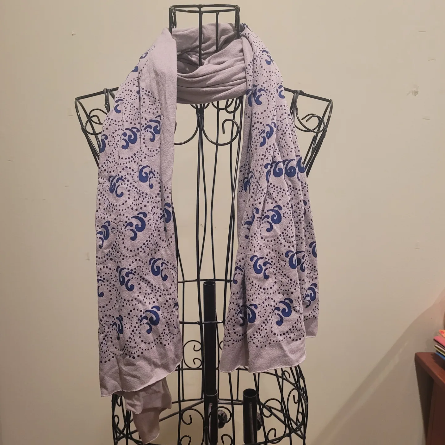 Lavender Gray and Navy Blue Wave Pattern Scarf thumbnail