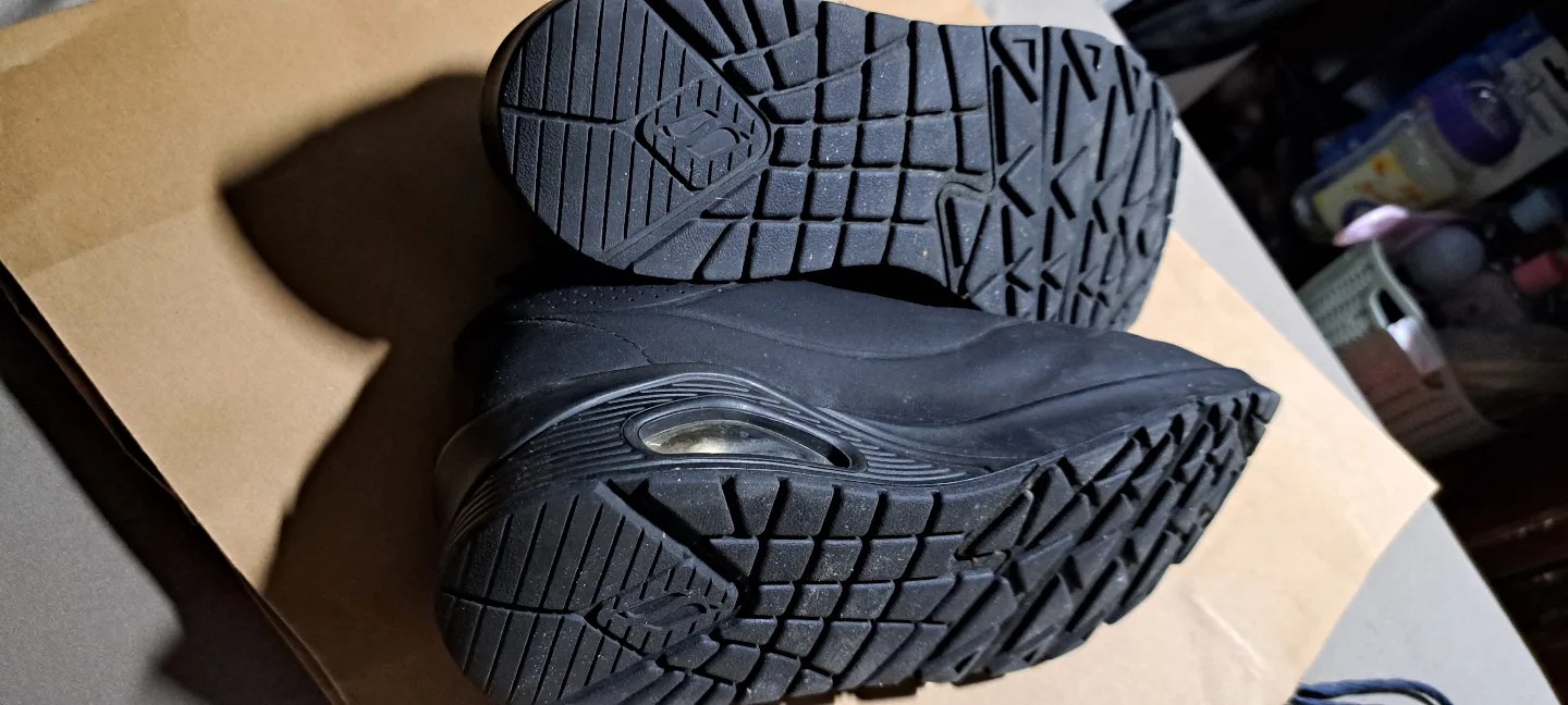 Skechers Women's Black Sneakers, Size 8 image indicator(5)