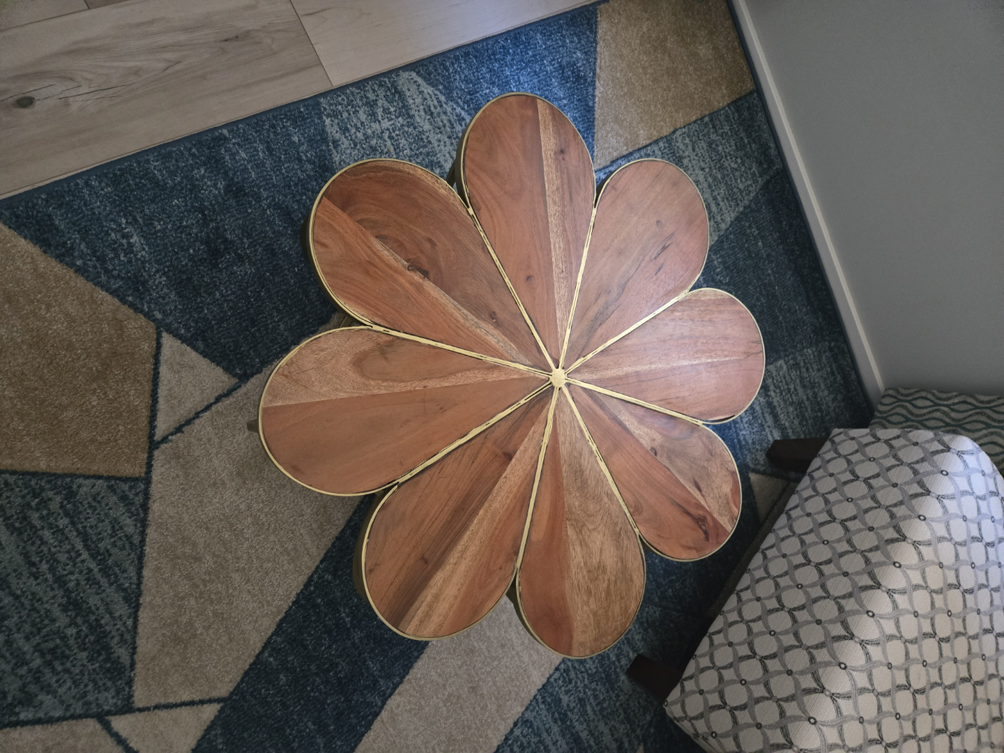 Unique Flower Shaped Coffee Table