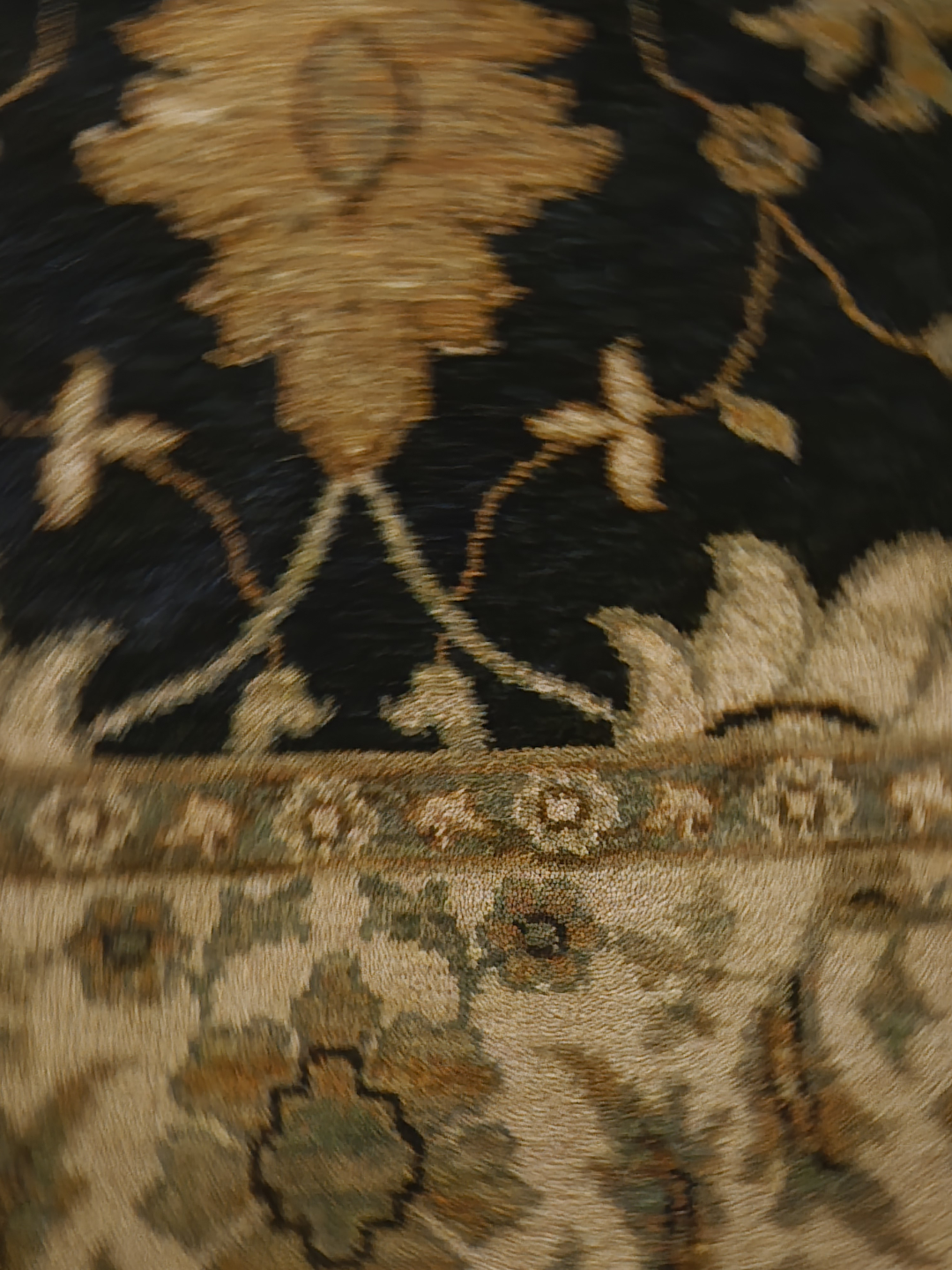 5' 3" x 7' 6" 100%  Zealand Wool Rug. - photo 4