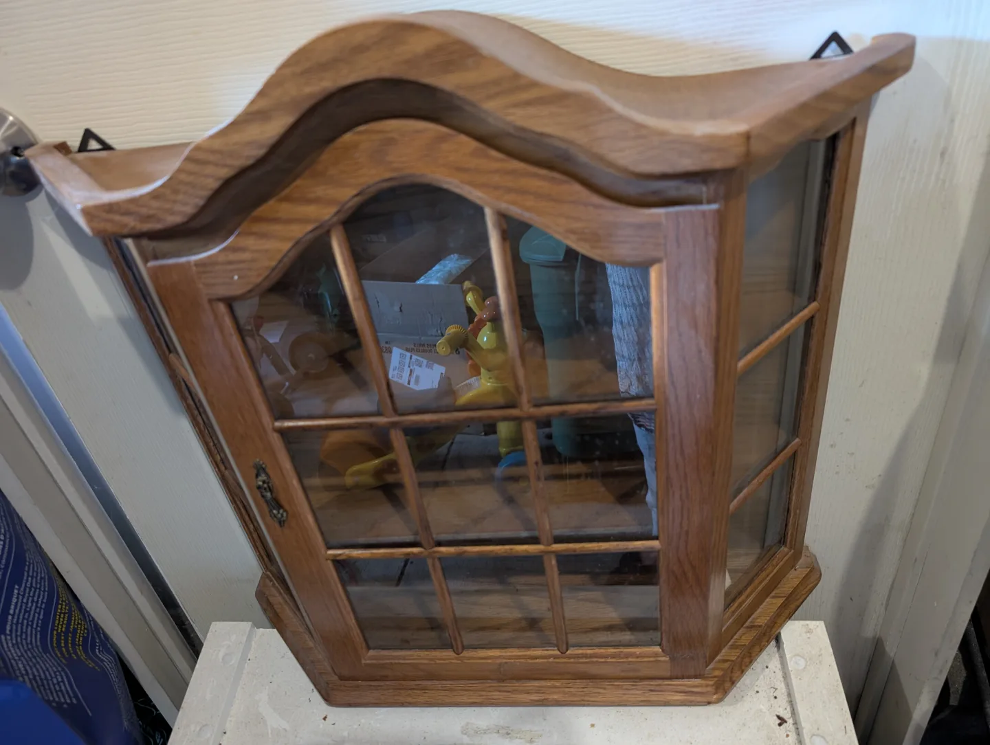 Wooden Wall-Mounted Curio Cabinet with Shelves image indicator(2)