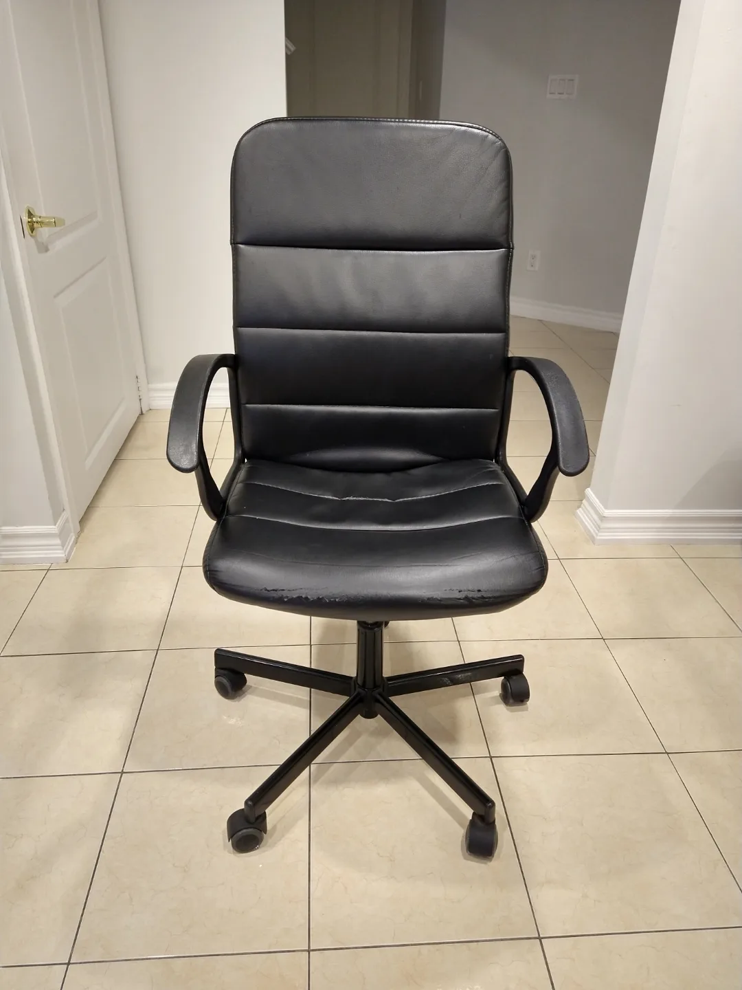 IKEA Black Office Chair thumbnail