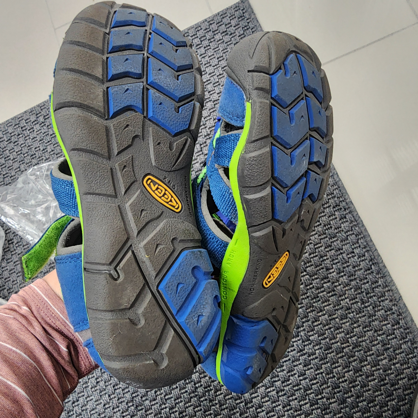 KEEN Newport H2 Sandals - Size 3 & 4 - photo 2