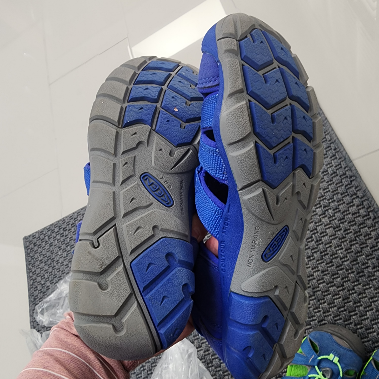 KEEN Newport H2 Sandals - Size 3 & 4 - photo 3