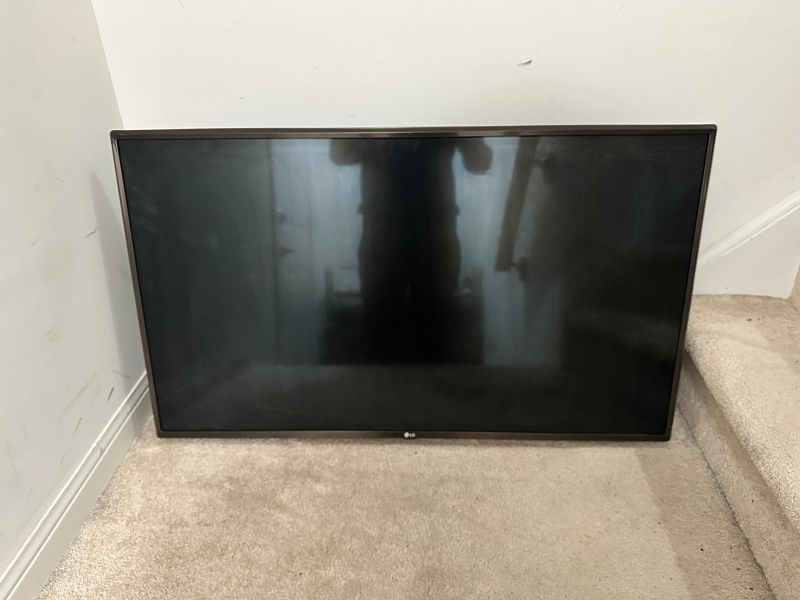 LG LED HDTV - 42 inch