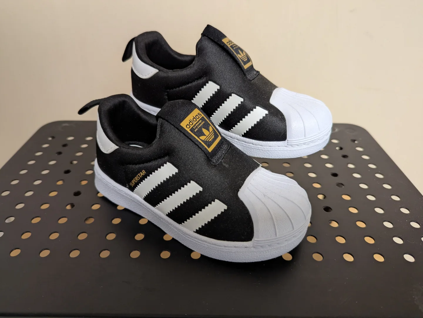 Adidas Superstar Toddler Sneakers ~ *NEW* thumbnail