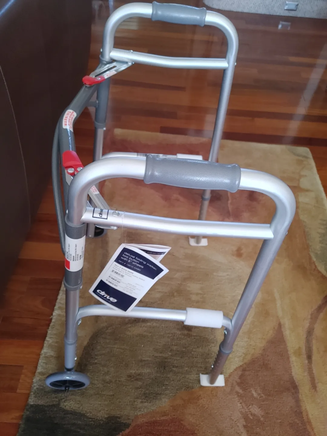 Drive Medical Lightweight Rollator Walker image indicator(2)