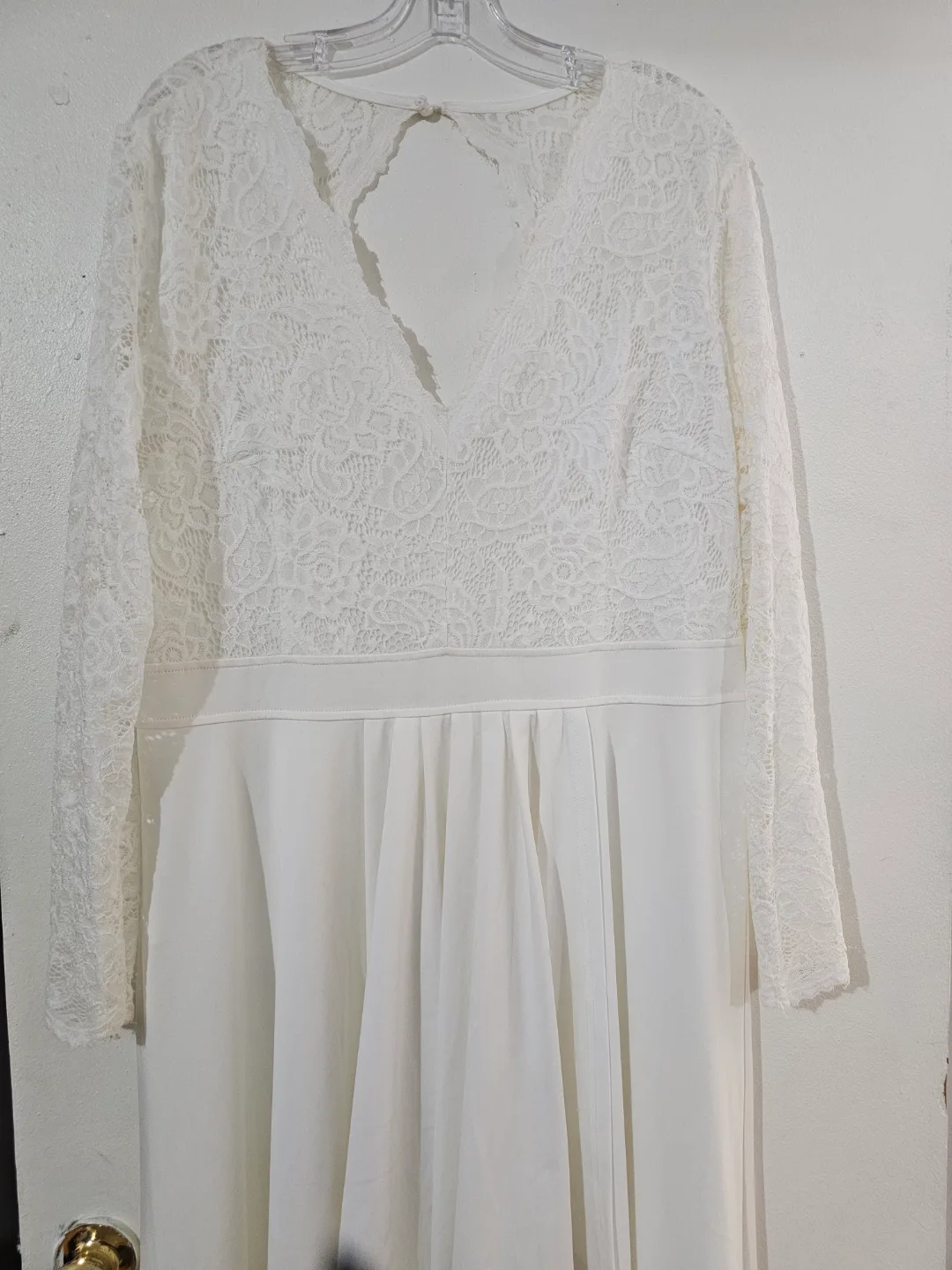 Elegant White Lace Wedding Dress image indicator(5)