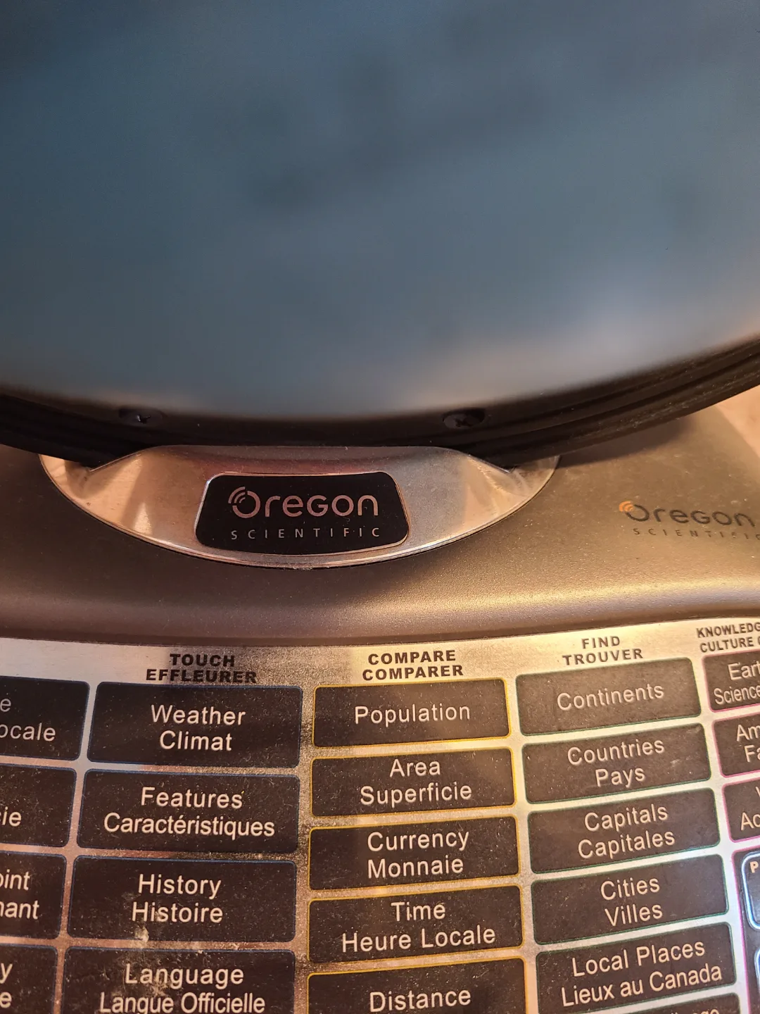 Oregon Scientific SmartGlobe Deluxe Edition Talking Globe image indicator(4)