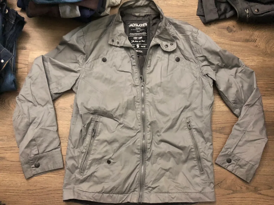 Me jacket thumbnail