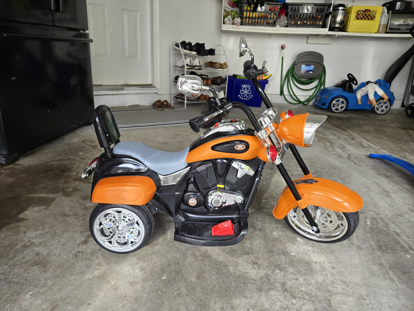 Kids' Electric Motorcycle Ride-On Toy - photo 5