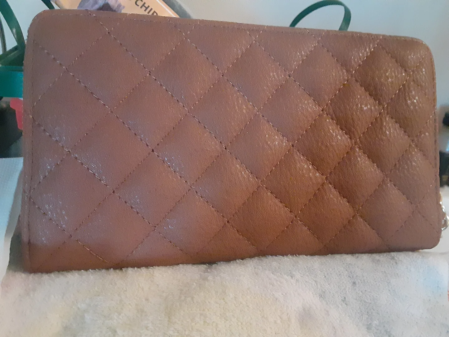 Steve Madden Brown Quilted Wallet image indicator(3)