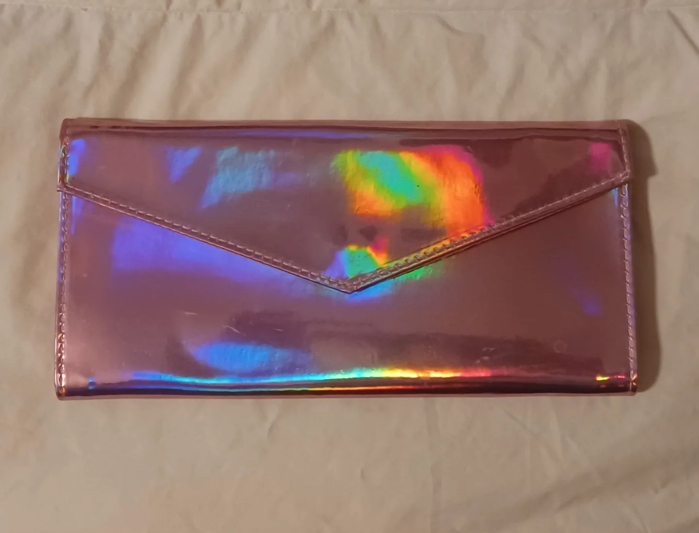 Pink Holographic Clutch Wallet For Makeup Brushes image indicator(2)